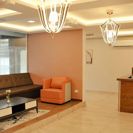 Esquina Residency Hotel Kochi Exterior photo