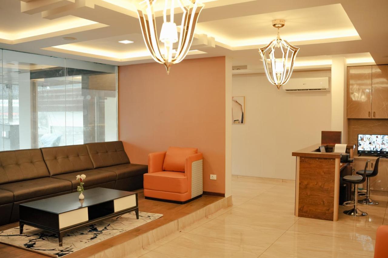 Esquina Residency Hotel Kochi Exterior photo